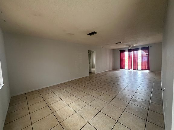 2nd image of 231 Marion Oaks Ln