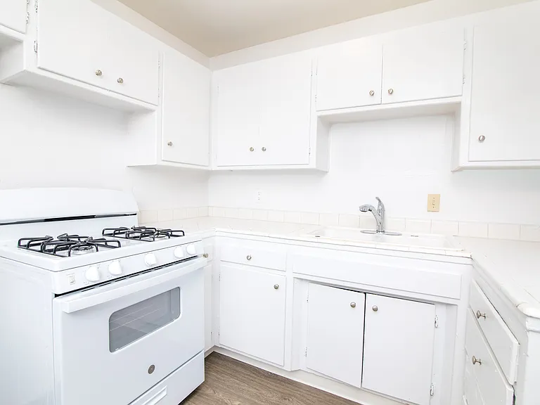 10242 S White Rock Rd-7_11132025