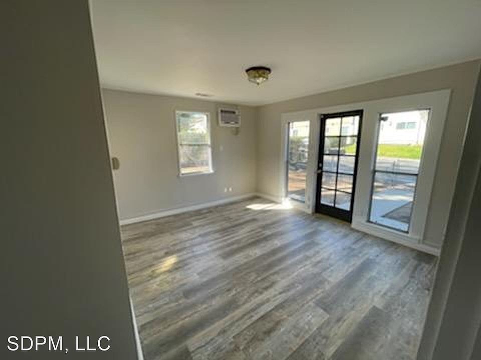 2nd image of 537 De Luz Rd #10957417