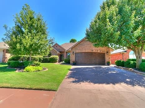 4th image of 540 E Elder Ln