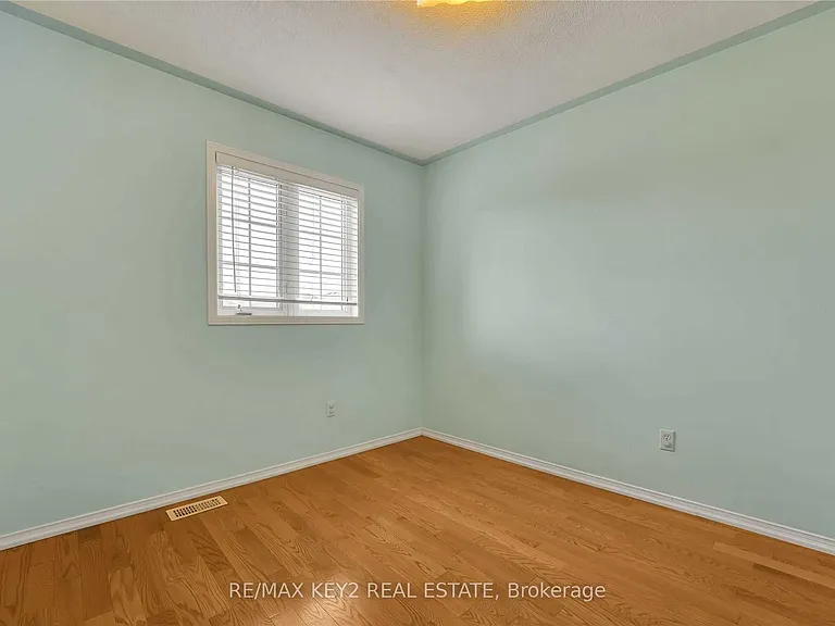 633 Caboto Trl — Photo 28