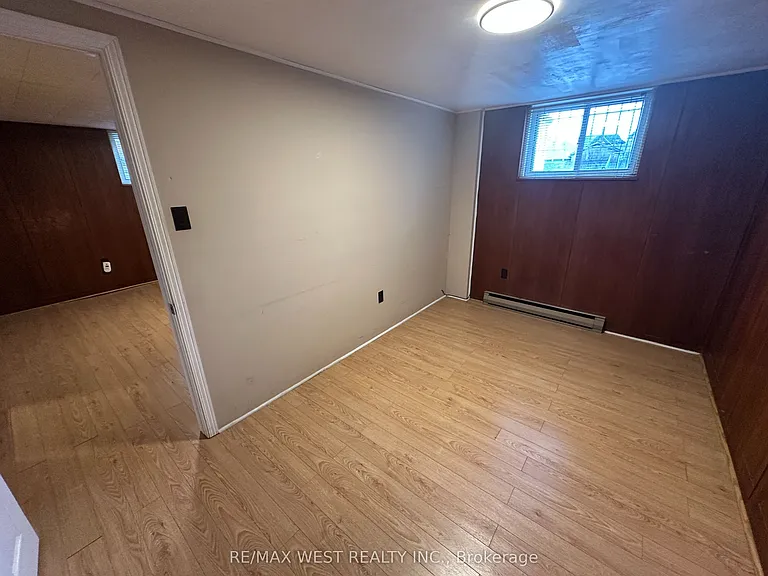 28 Snider Ave #LOWER — Photo 10