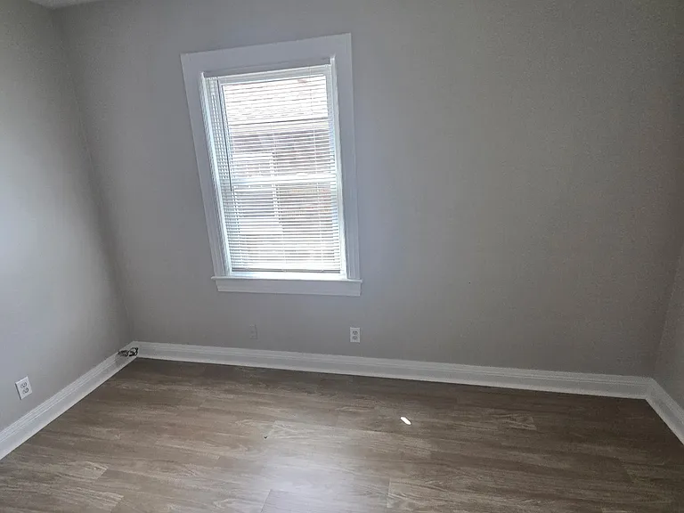 1812 Oregon Ave — Photo 8