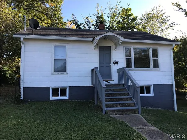 1101 E 3rd St, Salem, MO 65560