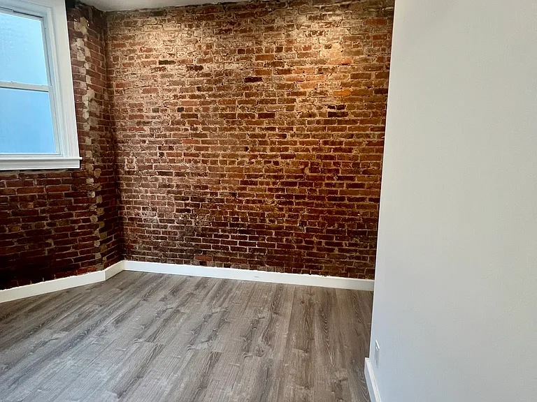 111 Peterborough St #4 — Photo 16