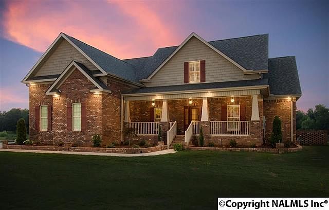 1st image of 2529 Woodhurst Dr