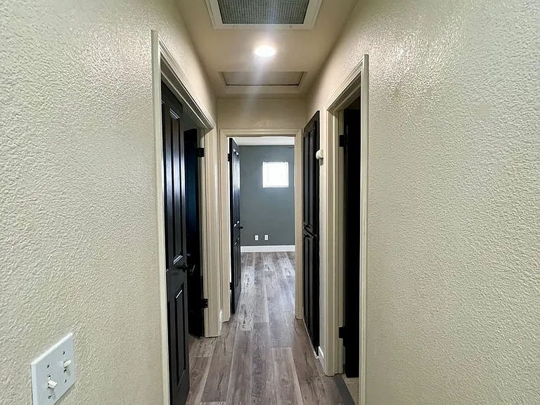 2749 Marlow Ct — Photo 13