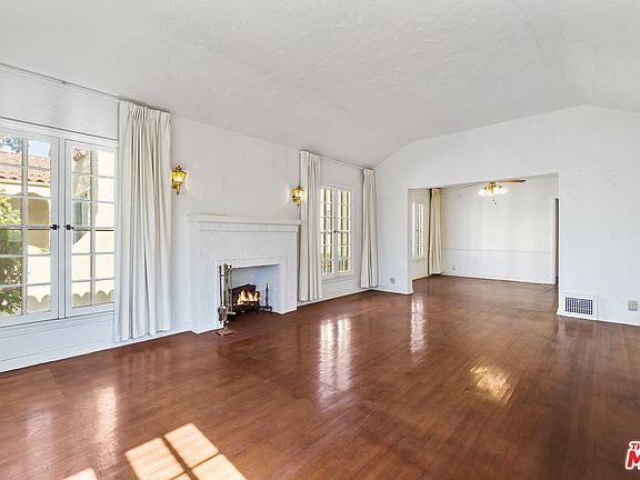 3rd image of 516 N Stanley Ave