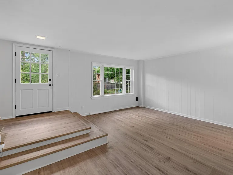 7 Georgetown Grn — Photo 16
