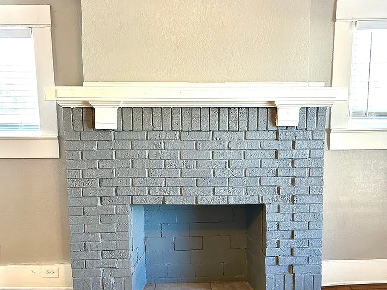 502 E Laurel — Photo 4
