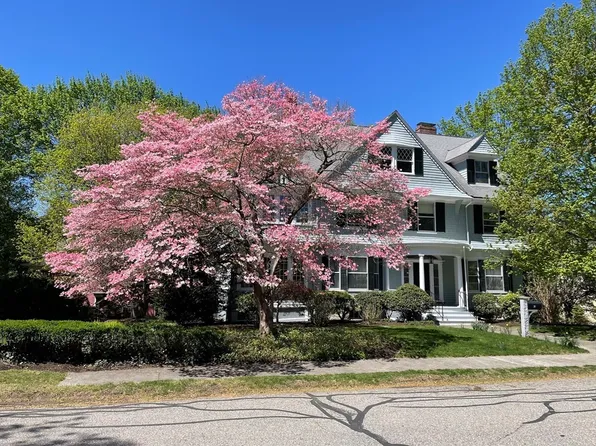 21 Waterston Rd, Newton, MA 02458