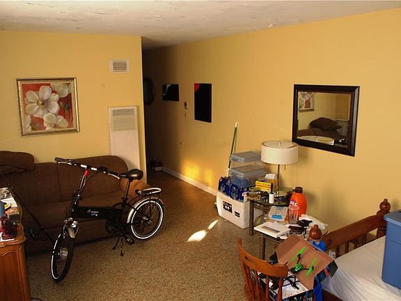 5th image of 1458 Grove St #1460