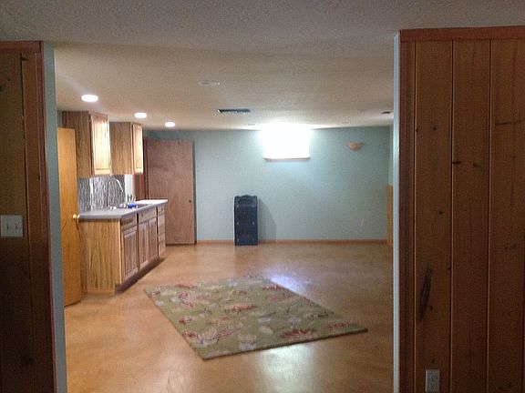 Facing south
Basement