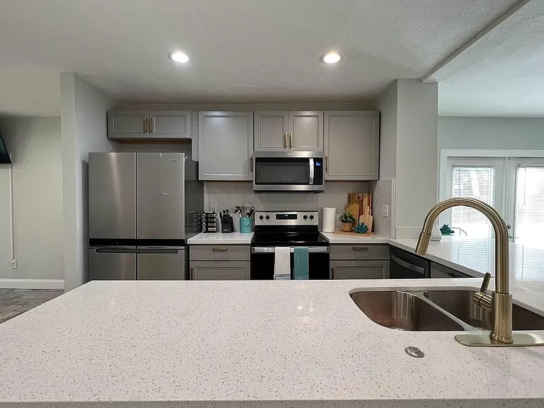 1810 Elizabeth St — Photo 16