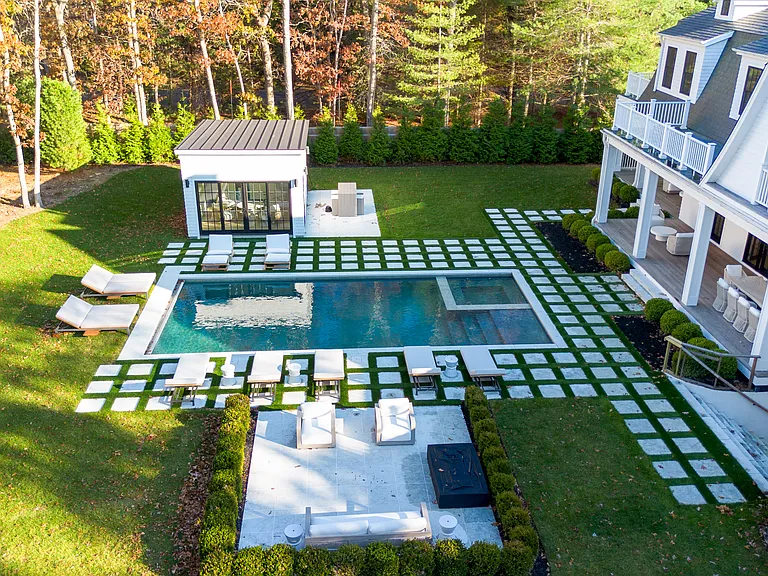 73 Wainscott Stone Rd — Photo 56