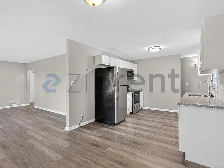 586 Oakside Dr SW #A — Photo 9
