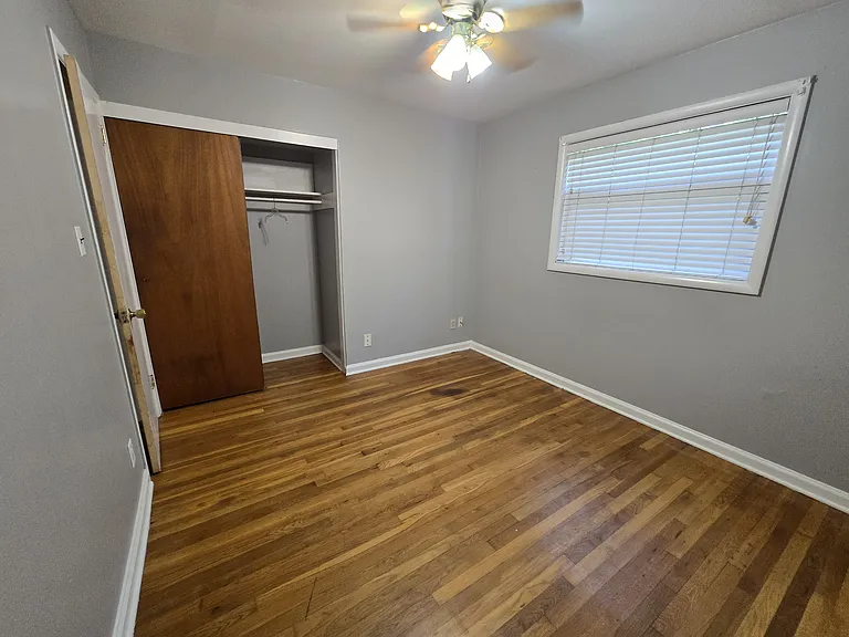 111 Easthaven Rd — Photo 18