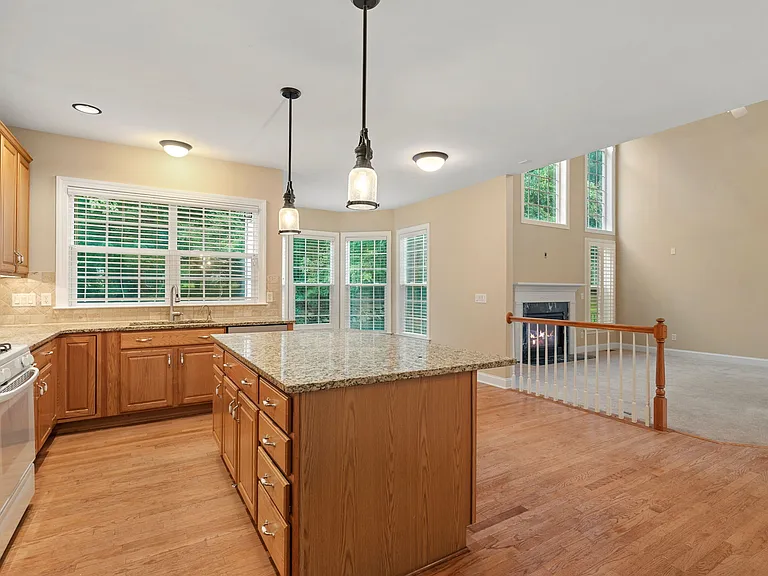 12023 Stone Forest Dr — Photo 25