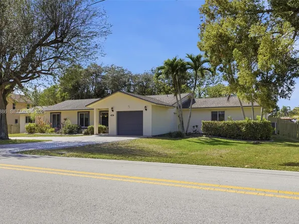431 S Old Hiatus Rd, Plantation, FL 33325