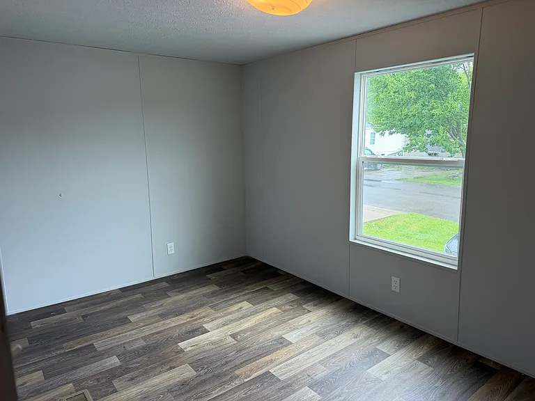 15 Locust St — Photo 25