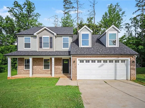 1462 Mayfair Dr, Conover, NC 28613