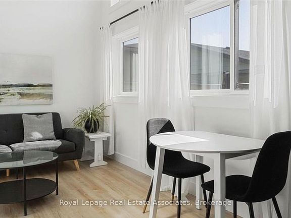 5th image of 45 Bond St #3