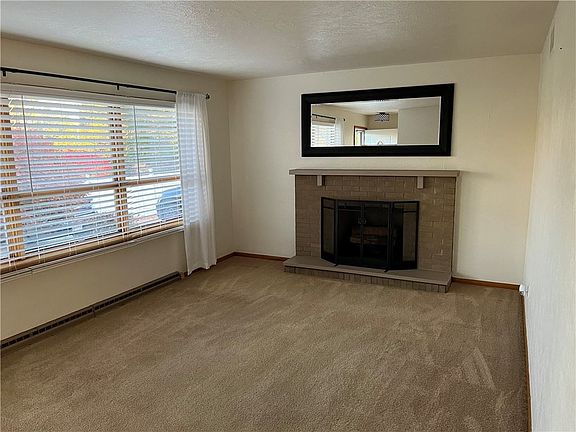 4th image of 108 Maplewood Dr