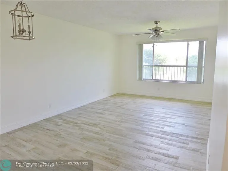 911 Twin Lakes Dr #3-N — Photo 39