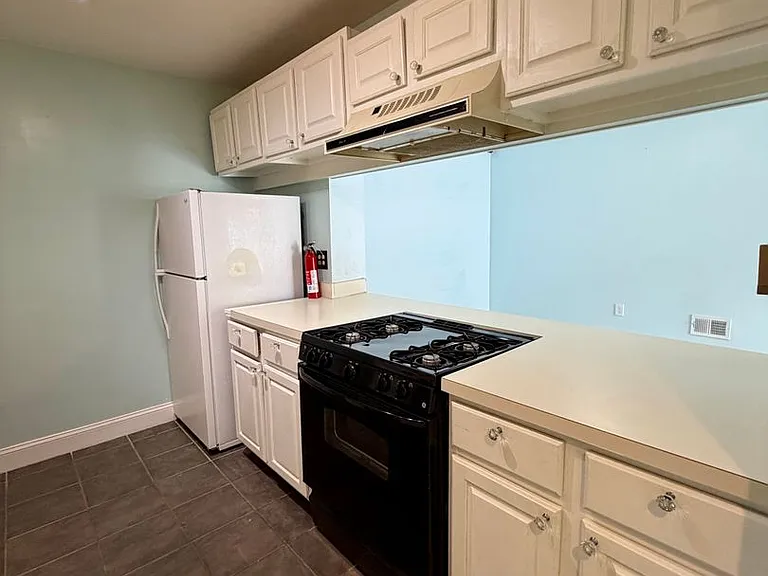 401 Waters Edge Dr — Photo 12