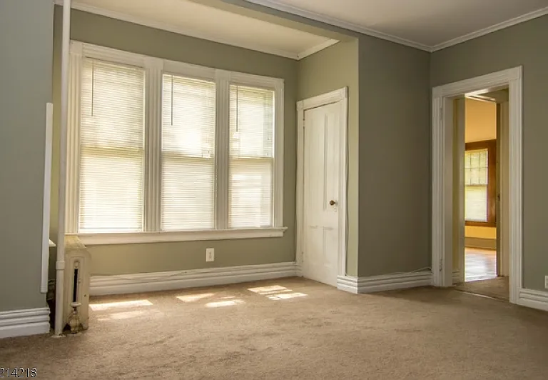 275 Claremont Ave — Photo 4