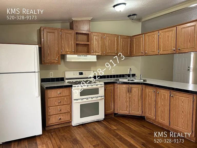 761 W Lightstar Cir — Photo 7