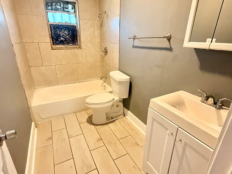 2423 Stonewall St — Photo 12