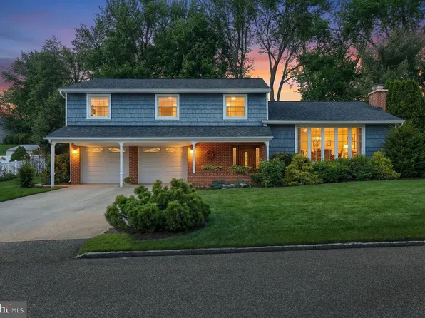 2415 Wildon Dr, York, PA 17403