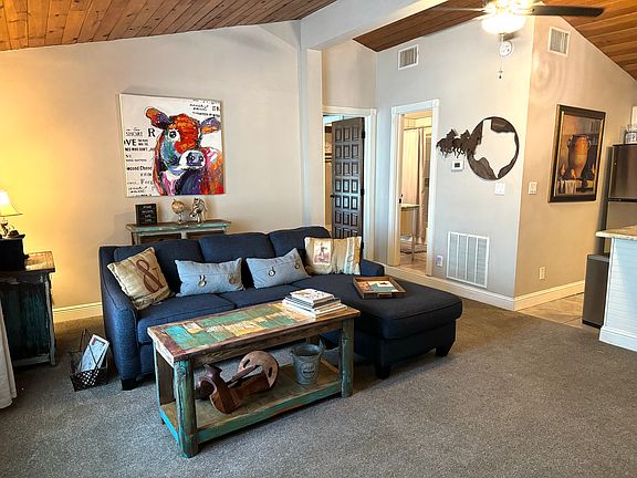 3rd image of 422 Sherman St #1