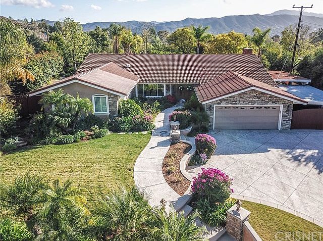1st image of 660 Camino Rojo