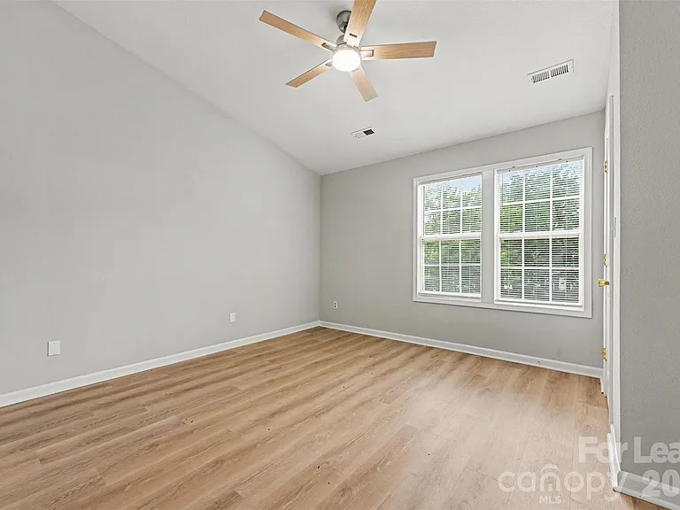 4413 Eaves Ln — Photo 12