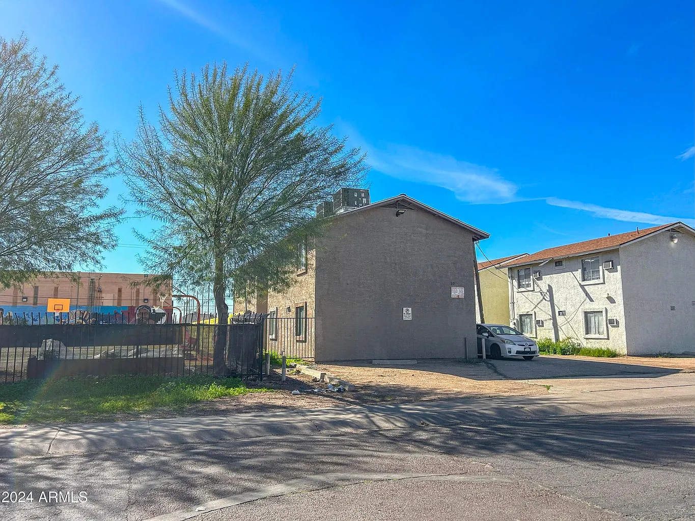 2 bed, 1100 sqft, $1,050 — Photo 2