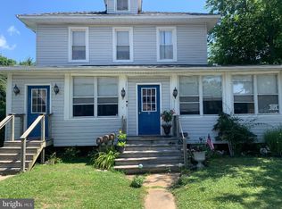 8453 Bay Dr, Pasadena, MD 21122