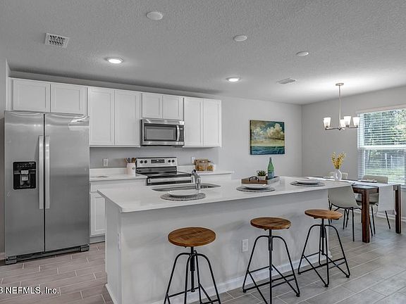 3rd image of 3603 MILDRED Way