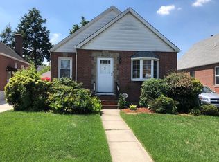 69-54 184th St, Fresh Meadows, NY 11365