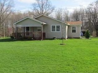 354 Amsterdam Rd, Grove City, PA 16127