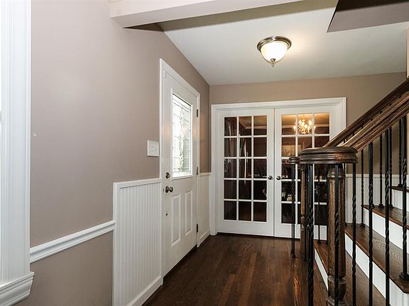 5th image of 7753 Glenover Dr