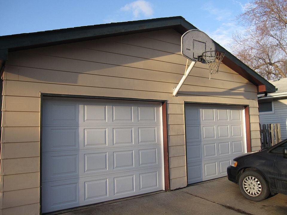 Oversized Attached Garage