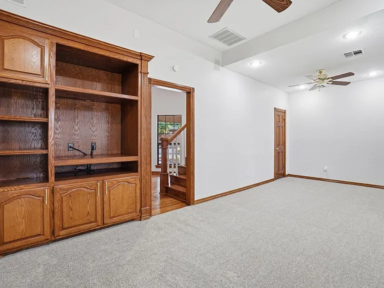 3102 NE Heritage Dr — Photo 20