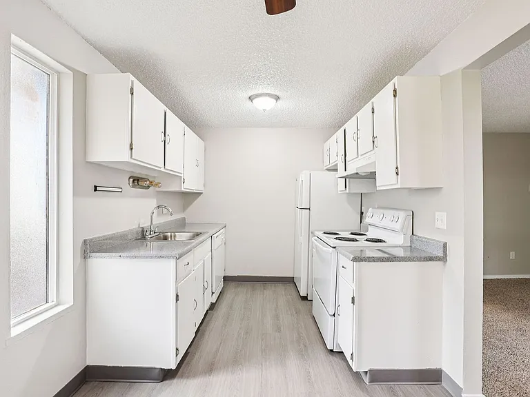 PARK PLACE APARTMENTS - YOUR HOME IS HERE! - UP TO 6 WEEKS FREE! — Photo 55