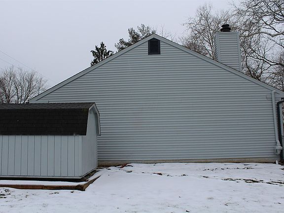4th image of 552 Kelley Ln