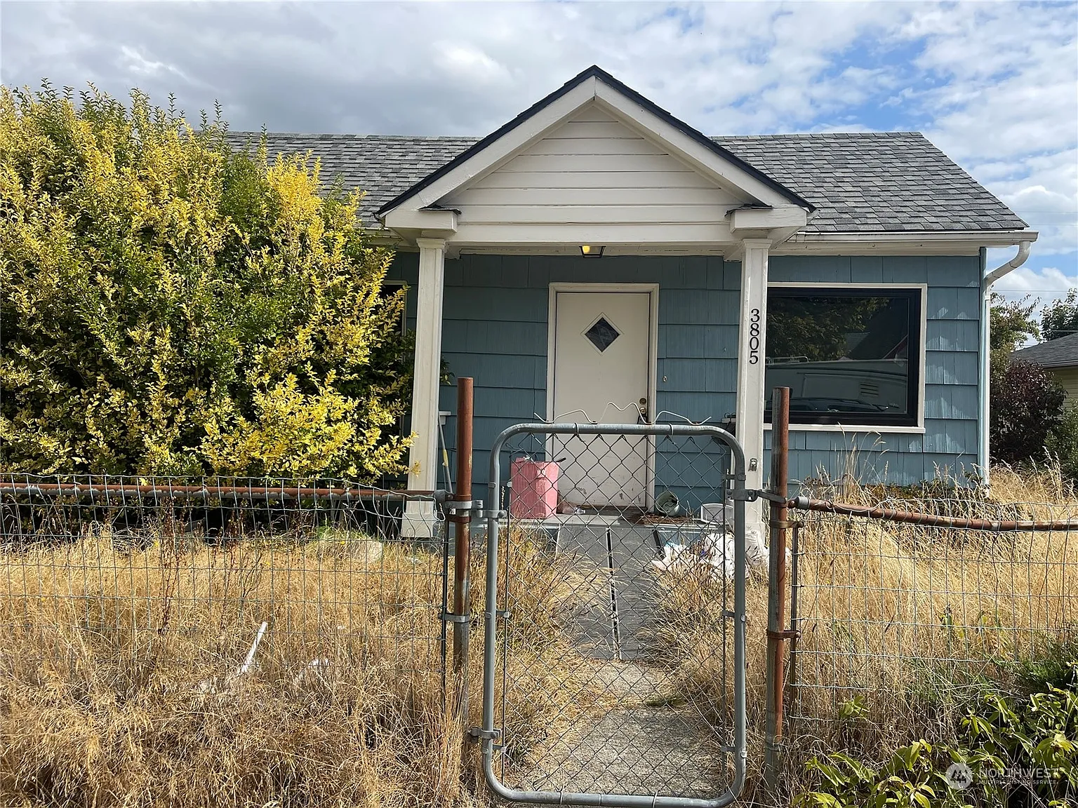 3805 E J Street photo 1