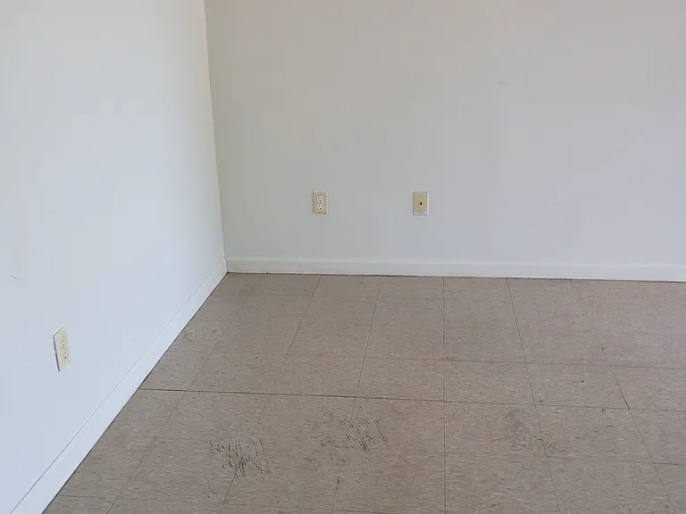 449 Josephine Dr #445 — Photo 3