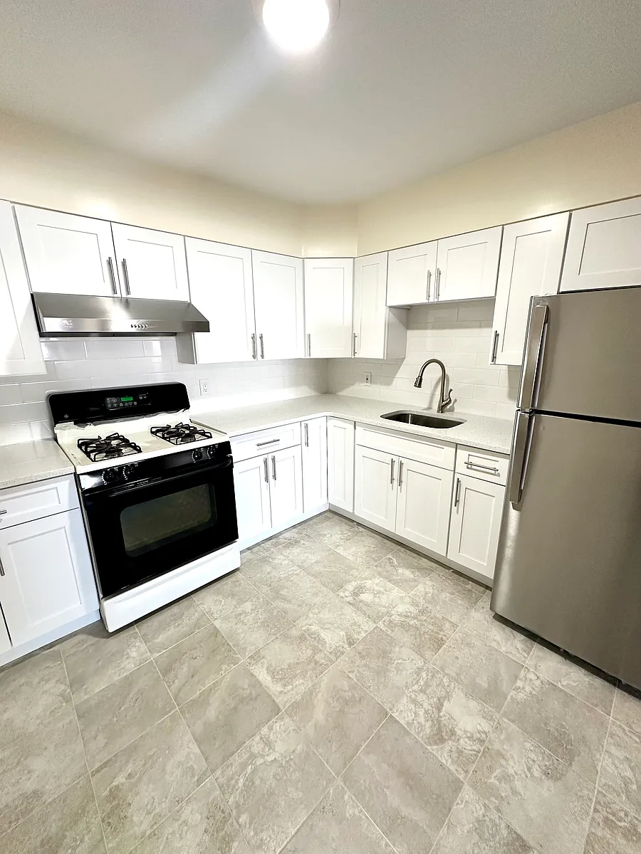 Building Photo - 108-60 52nd Ave #1