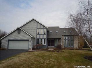 510 Bram Hall Dr, Rochester, NY 14626